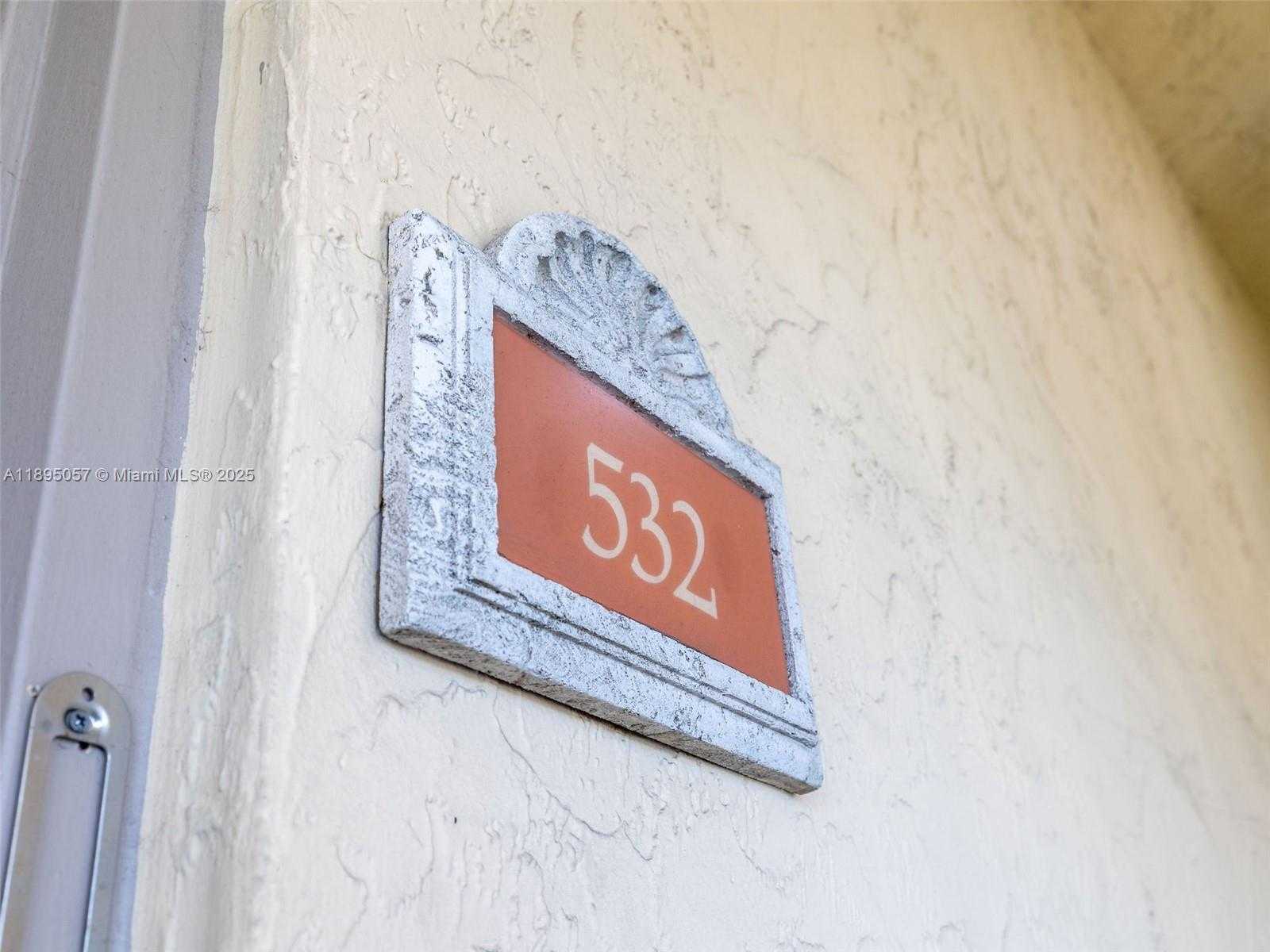 Small Image of Doral Number 26