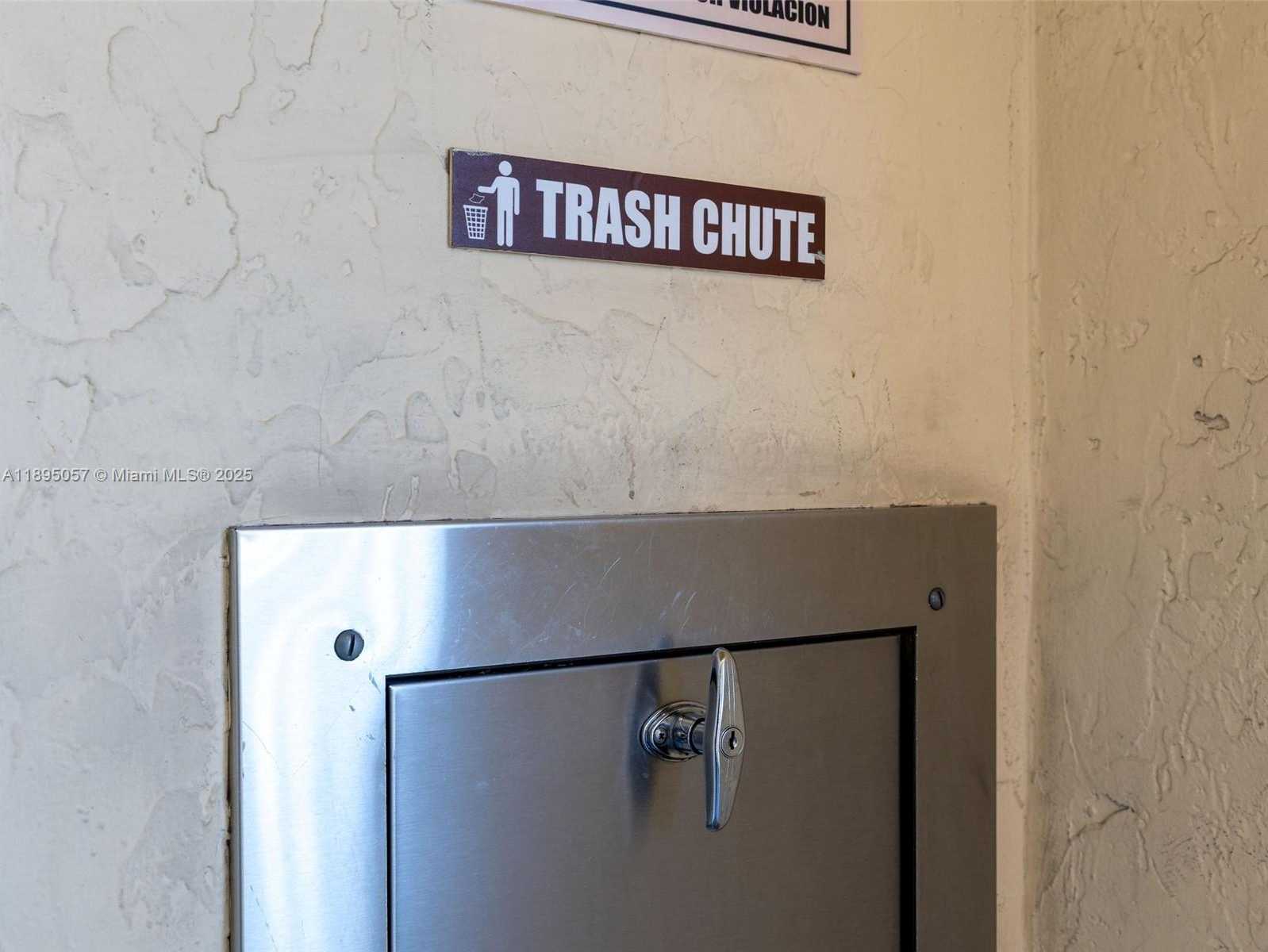 Small Image of Doral Number 27