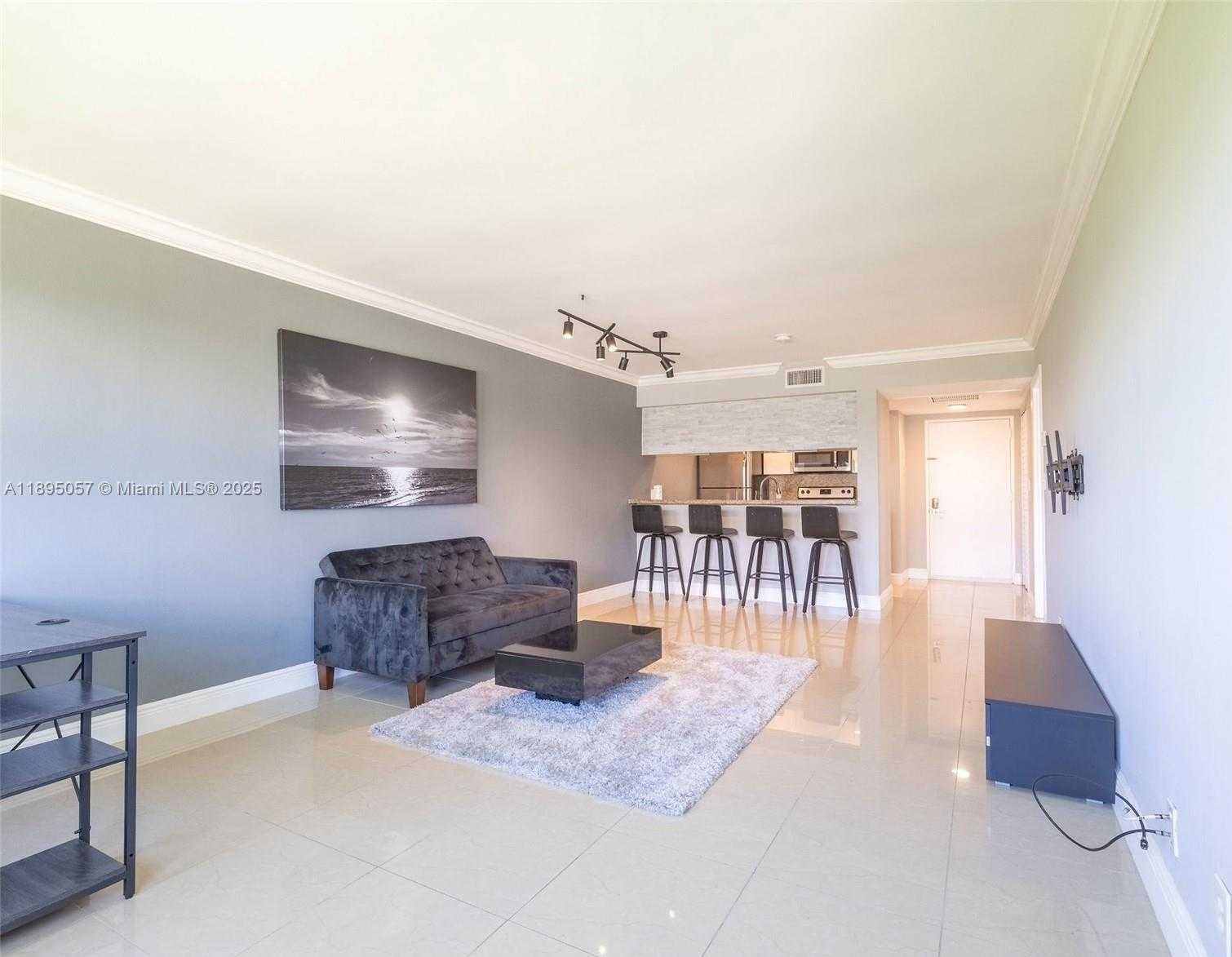 Small Image of Doral Number 3