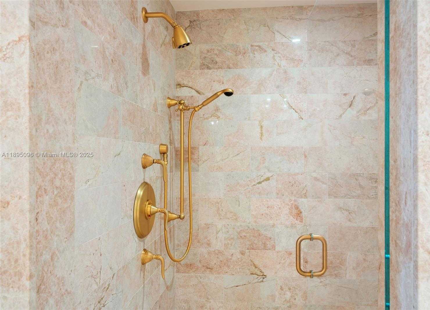 Small Image of 6000 ISLAND BLVD #1803, Aventura Number 26