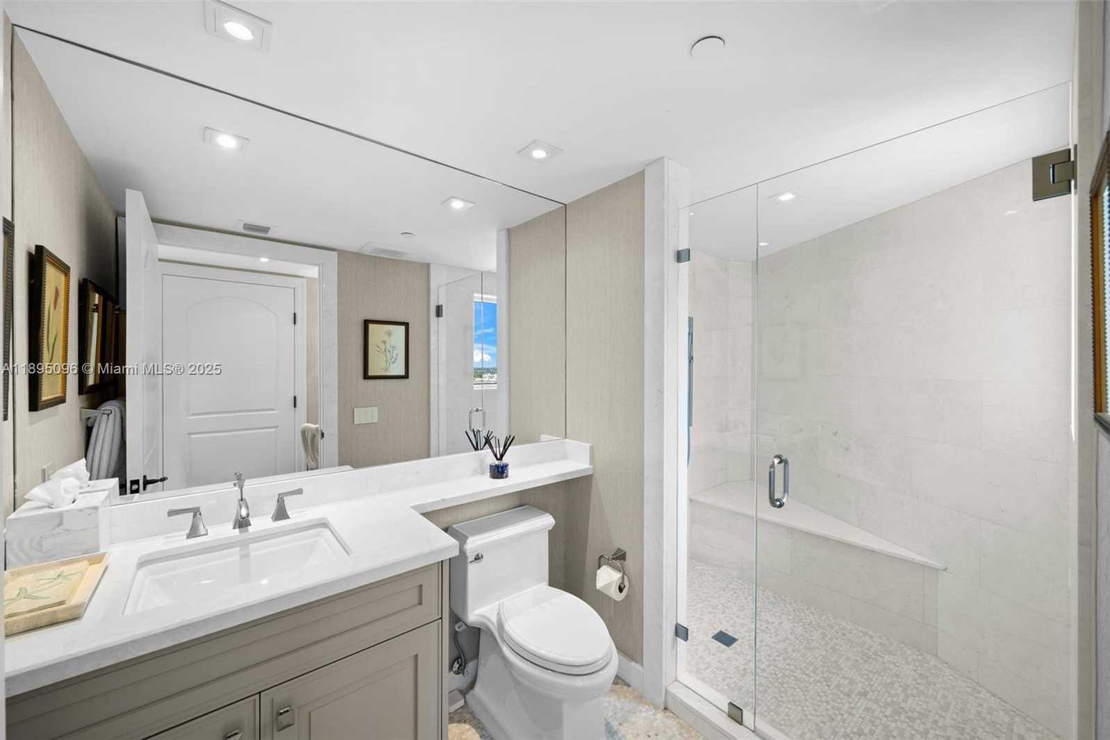 Small Image of 6000 ISLAND BLVD #1803, Aventura Number 32