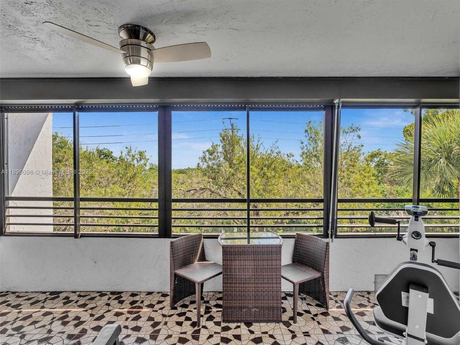 Small Image of 1400 SHERIDAN ST #24J, Hollywood Number 11