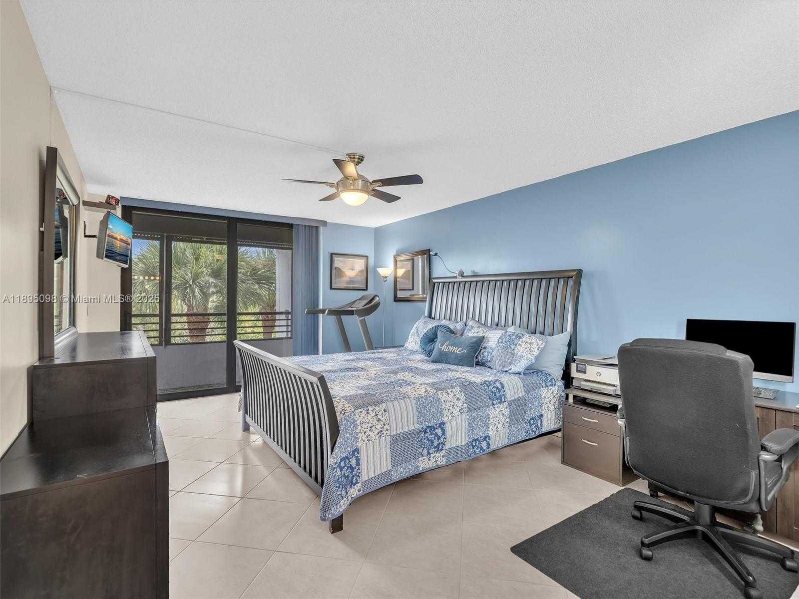Small Image of 1400 SHERIDAN ST #24J, Hollywood Number 15