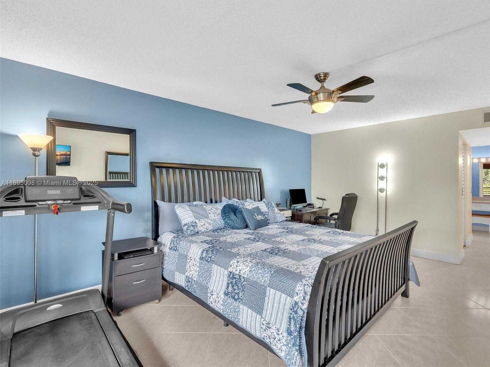 Small Image of 1400 SHERIDAN ST #24J, Hollywood Number 16