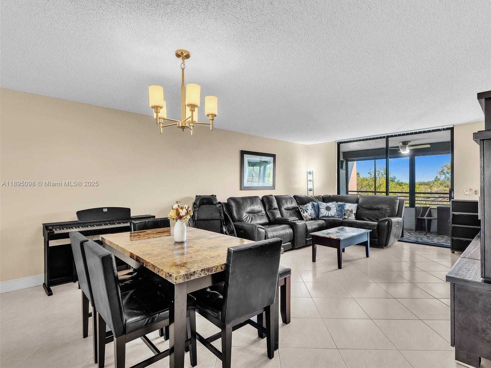 Small Image of 1400 SHERIDAN ST #24J, Hollywood Number 24