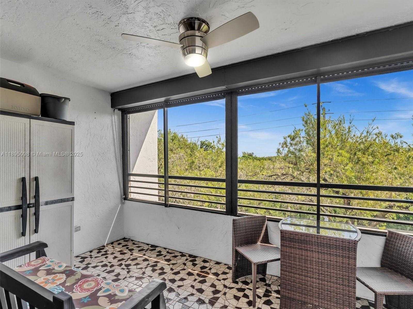 Small Image of 1400 SHERIDAN ST #24J, Hollywood Number 25