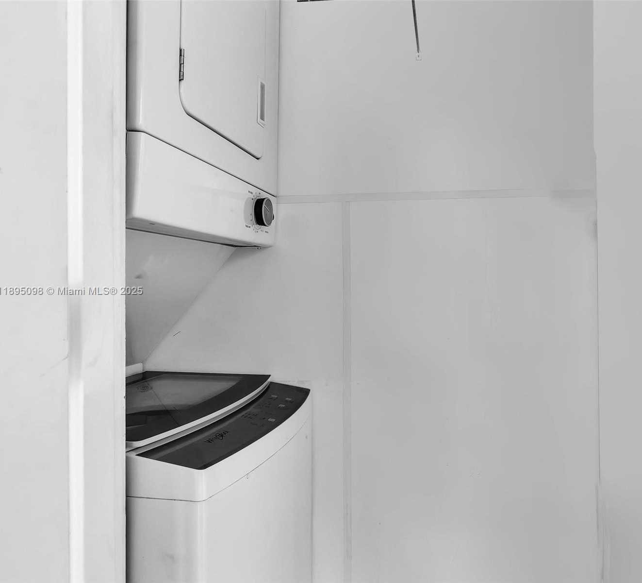 Small Image of 1400 SHERIDAN ST #24J, Hollywood Number 27