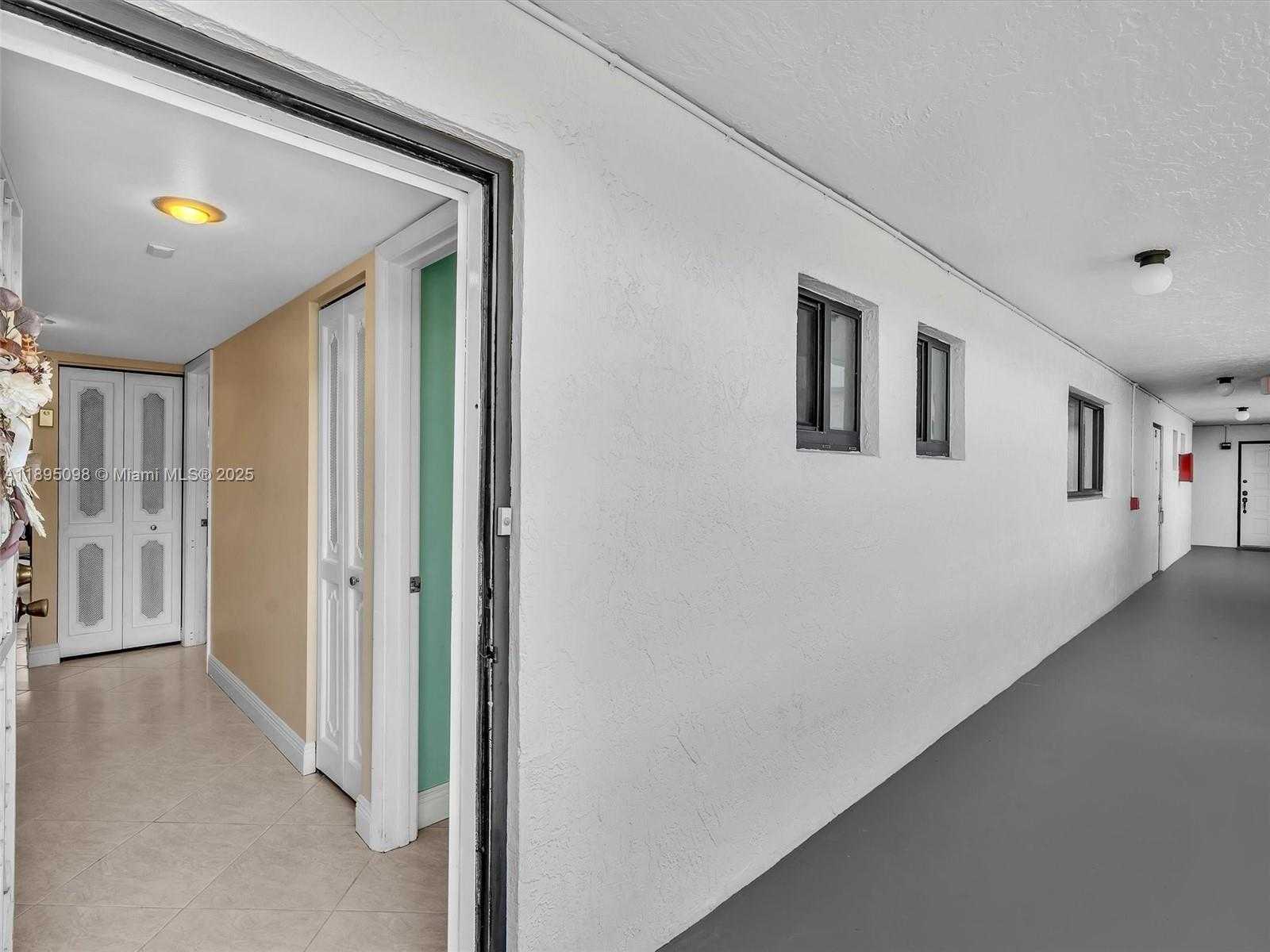 Small Image of 1400 SHERIDAN ST #24J, Hollywood Number 28
