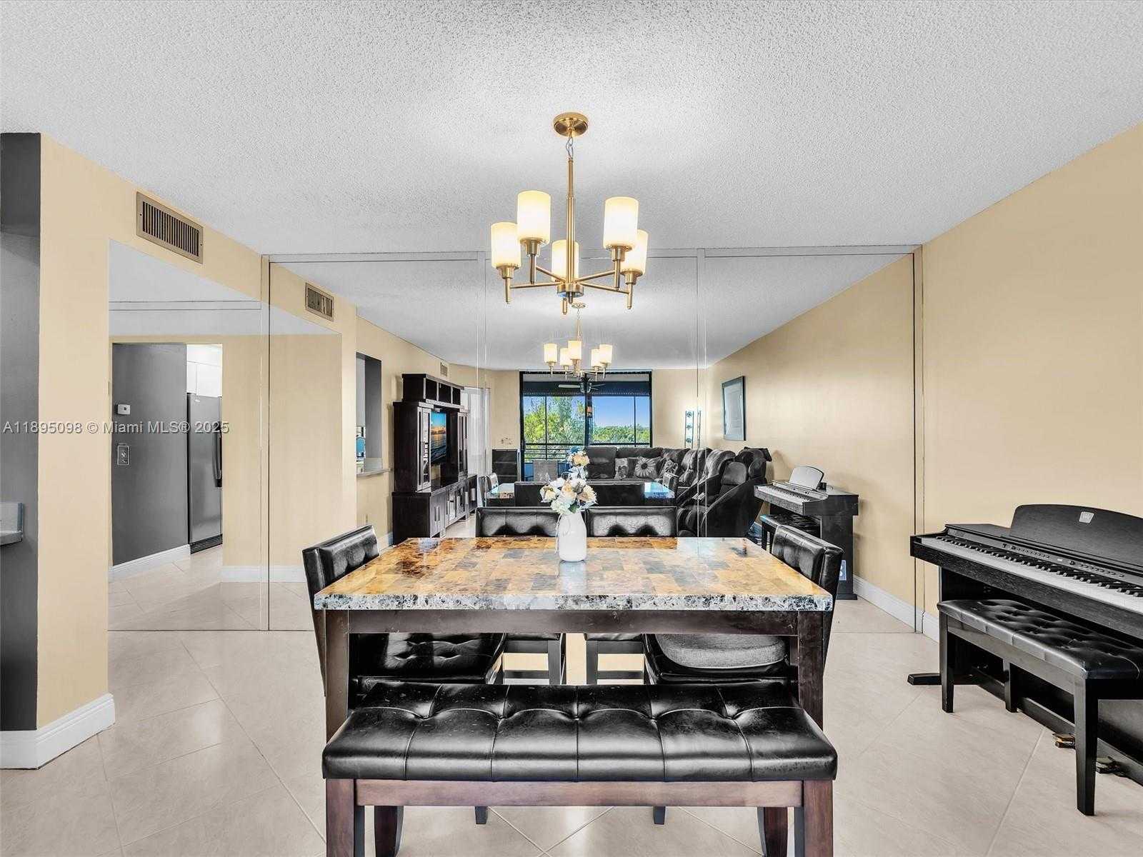 Small Image of 1400 SHERIDAN ST #24J, Hollywood Number 3