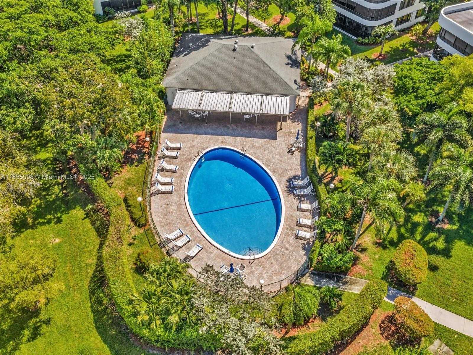 Small Image of 1400 SHERIDAN ST #24J, Hollywood Number 31