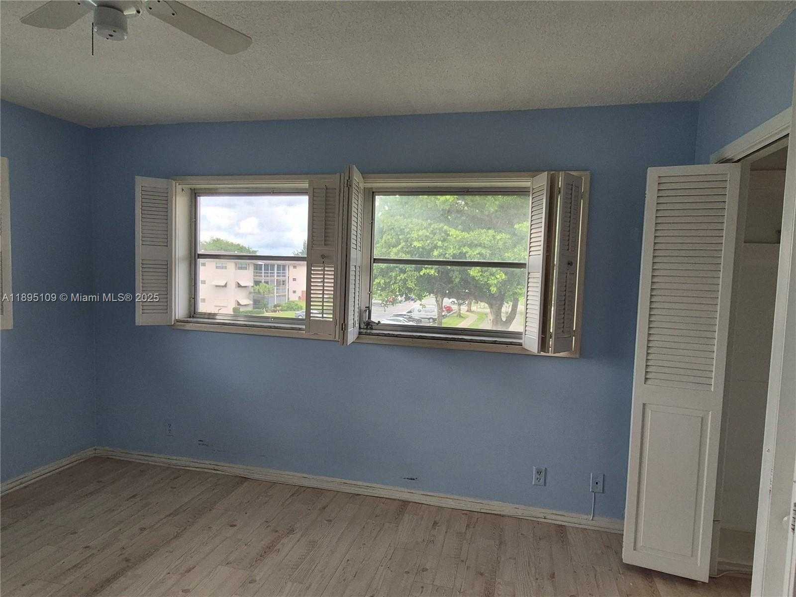 Small Image of 1201 HILLCREST CT #302, Hollywood Number 12