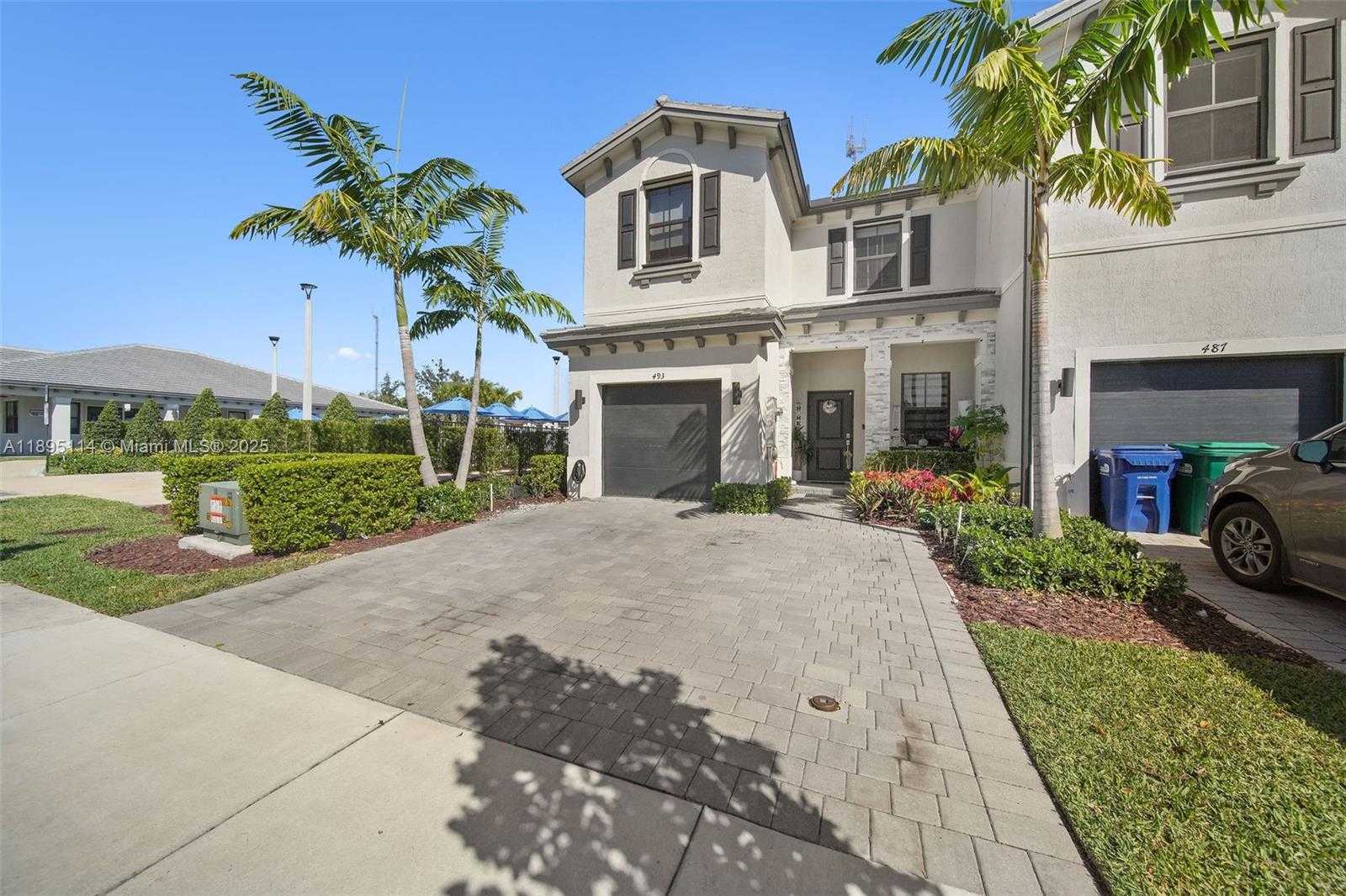 Small Image of 493 NORTH WEST 204TH ST, Miami Gardens Number 2