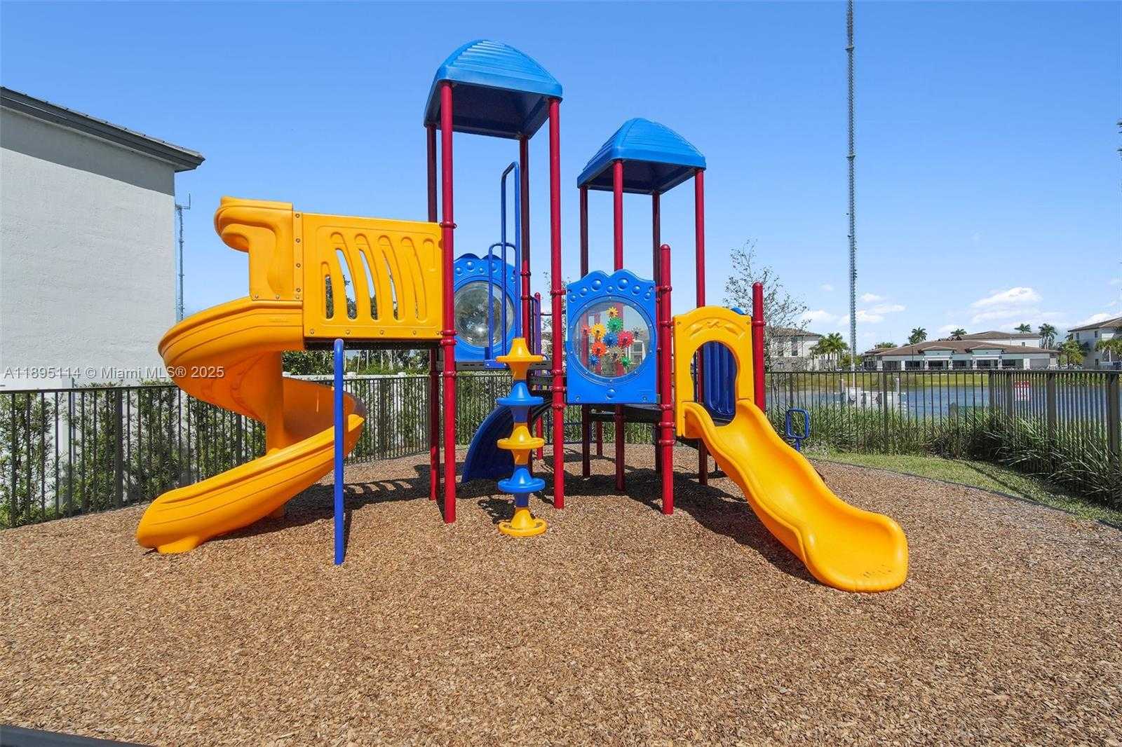 Small Image of 493 NORTH WEST 204TH ST, Miami Gardens Number 24