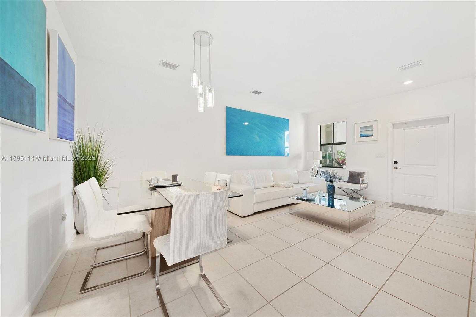 Small Image of 493 NORTH WEST 204TH ST, Miami Gardens Number 3
