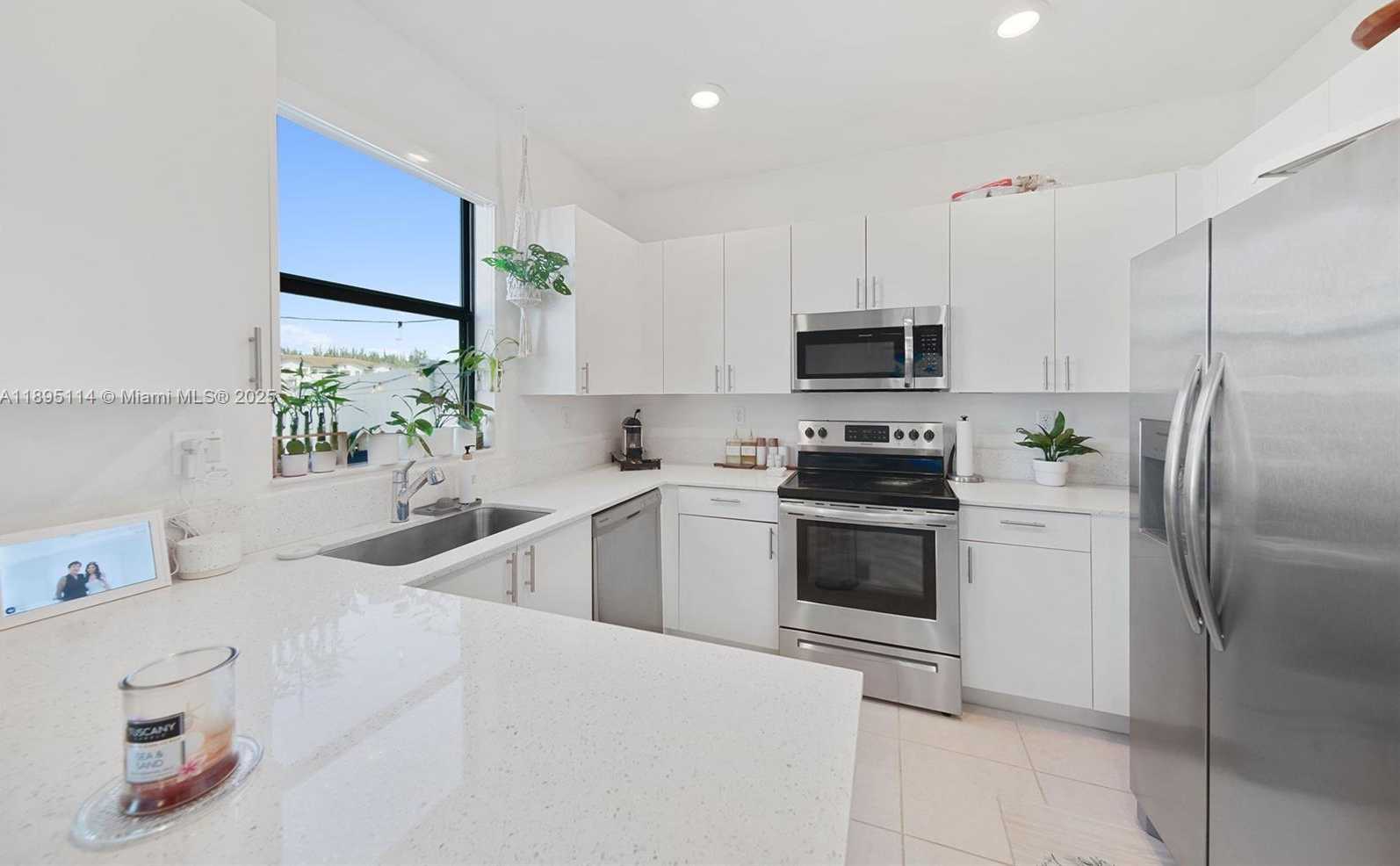 Small Image of 493 NORTH WEST 204TH ST, Miami Gardens Number 7