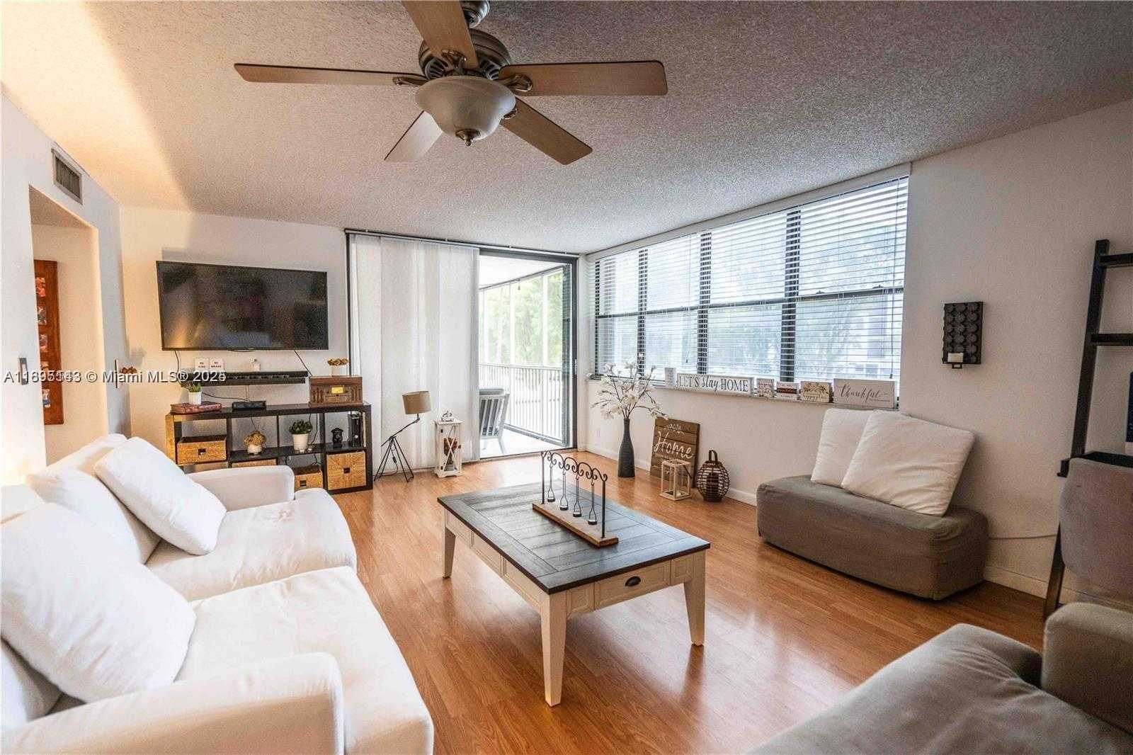 Small Image of 3440 NORTH EAST 192ND ST #2J-A, Aventura Number 14