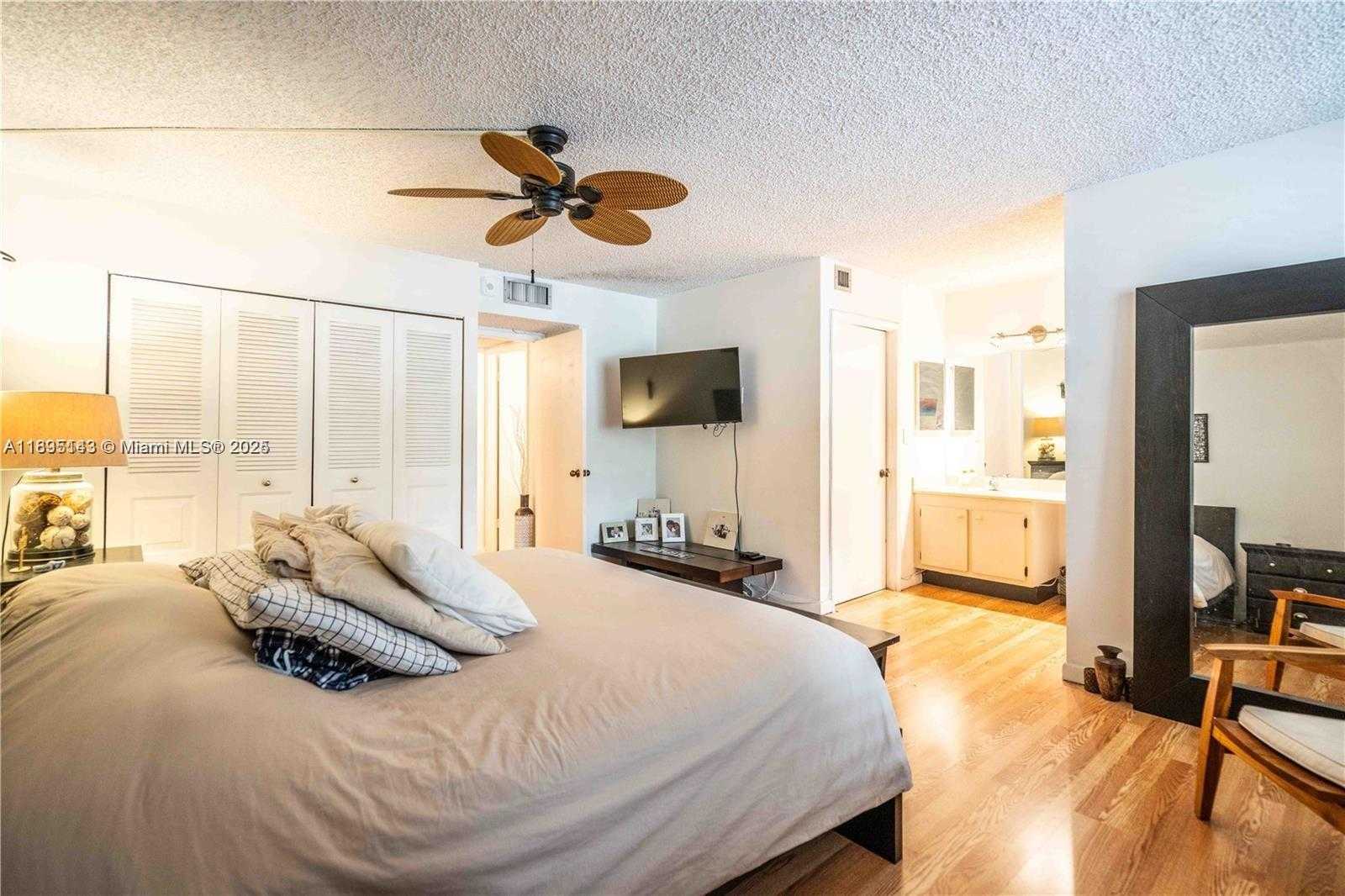 Small Image of 3440 NORTH EAST 192ND ST #2J-A, Aventura Number 35