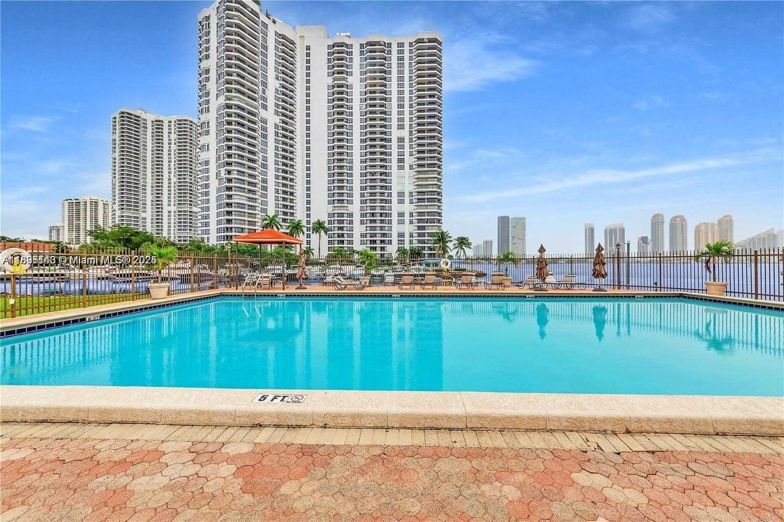 Small Image of 3440 NORTH EAST 192ND ST #2J-A, Aventura Number 4