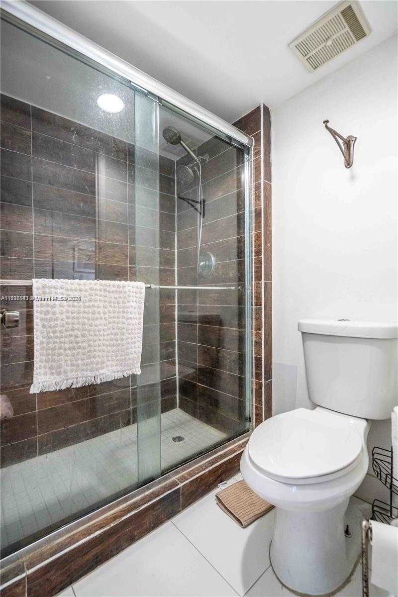 Small Image of 3440 NORTH EAST 192ND ST #2J-A, Aventura Number 45