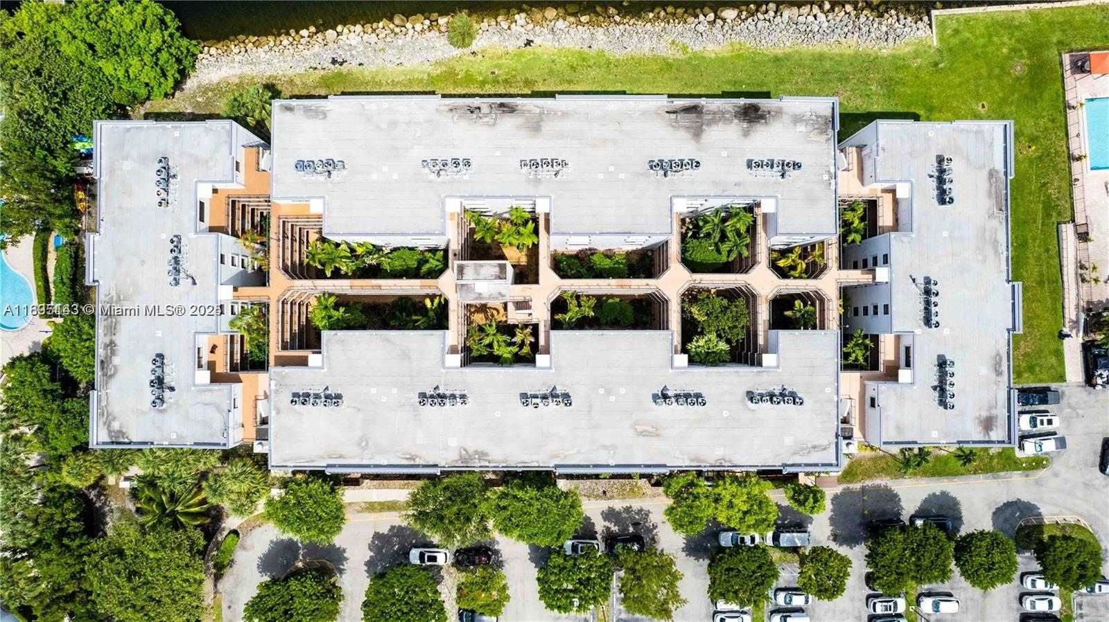 Small Image of 3440 NORTH EAST 192ND ST #2J-A, Aventura Number 5