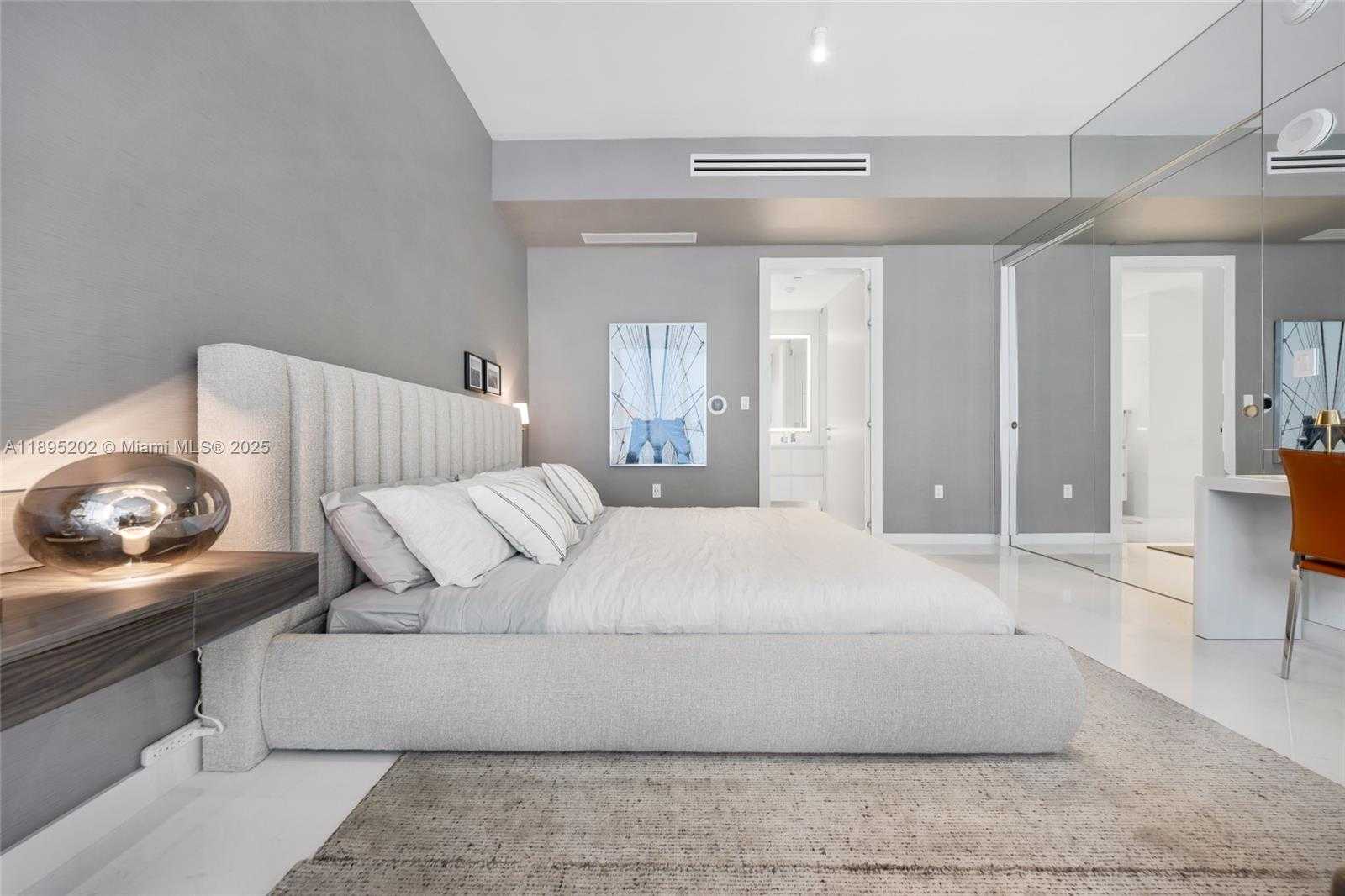 Small Image of 300 BISCAYNE BLVD WAY #805, Miami Number 10