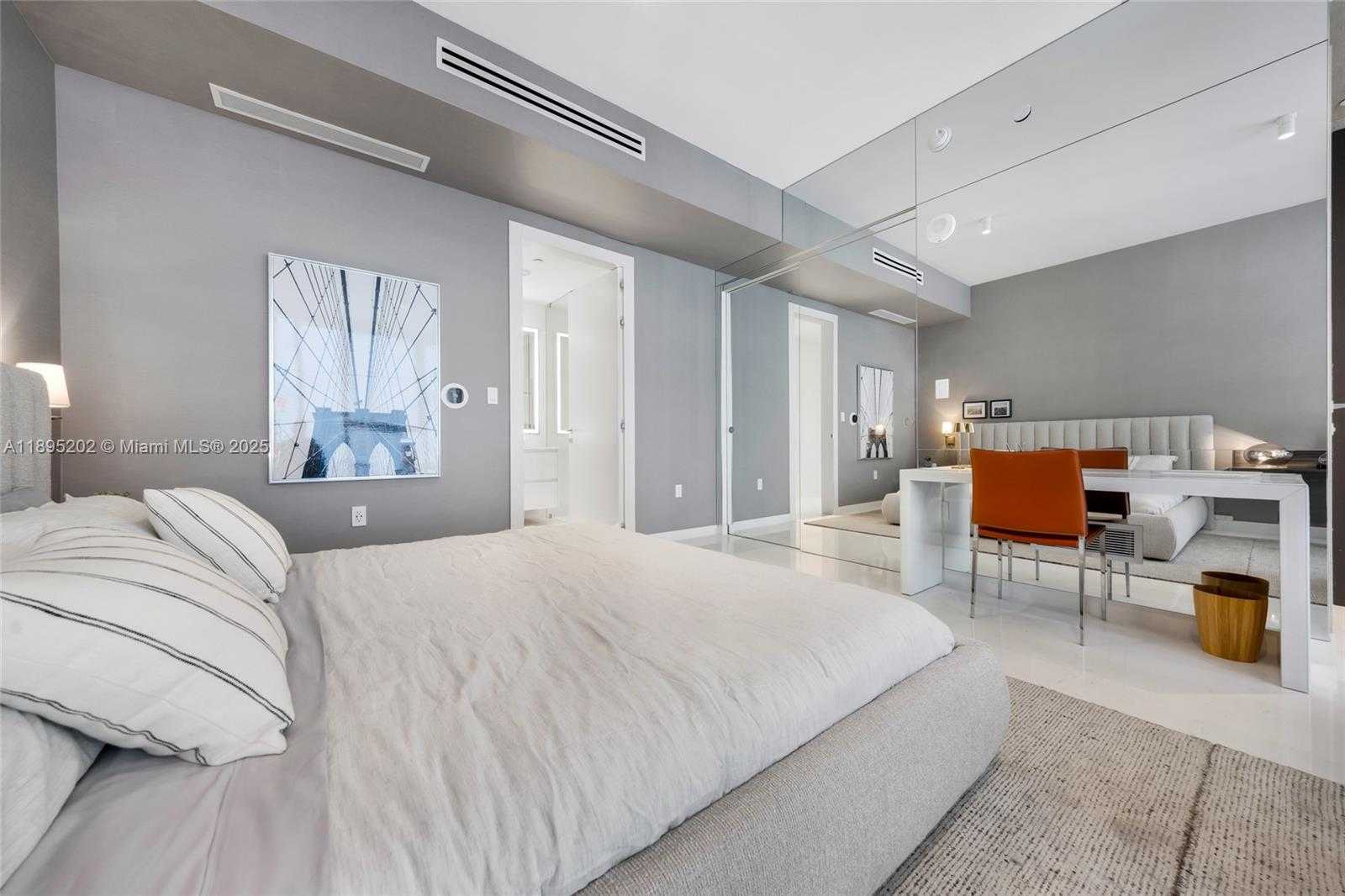 Small Image of 300 BISCAYNE BLVD WAY #805, Miami Number 11