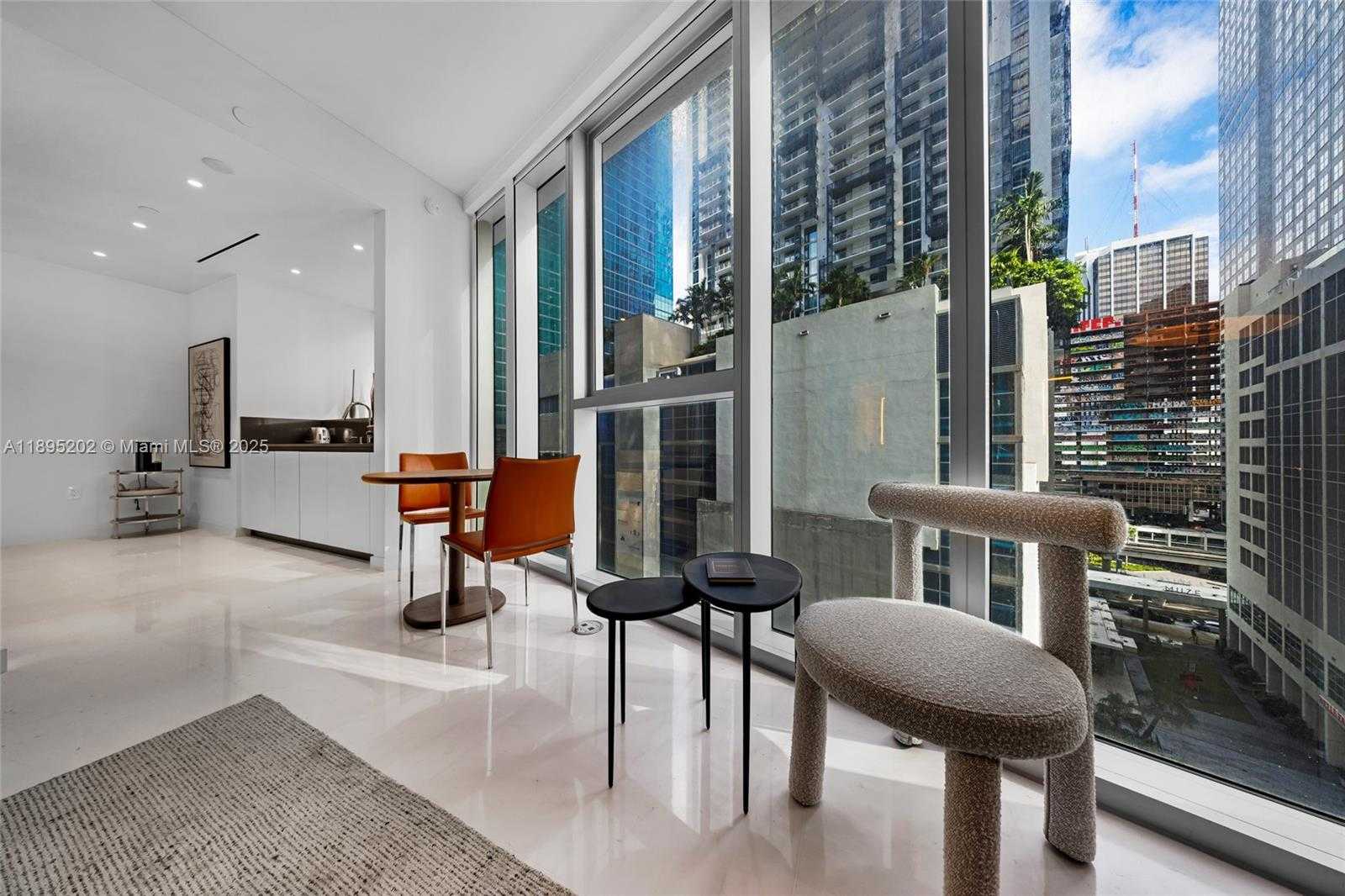 Small Image of 300 BISCAYNE BLVD WAY #805, Miami Number 18