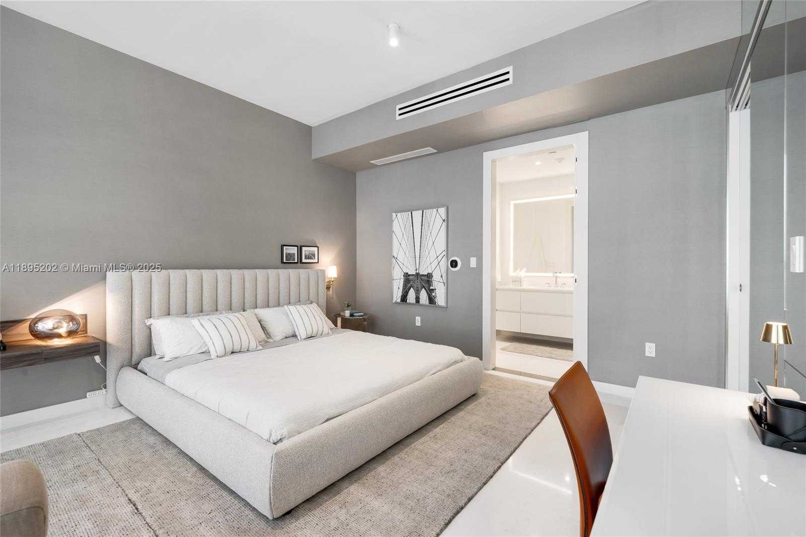 Small Image of 300 BISCAYNE BLVD WAY #805, Miami Number 6