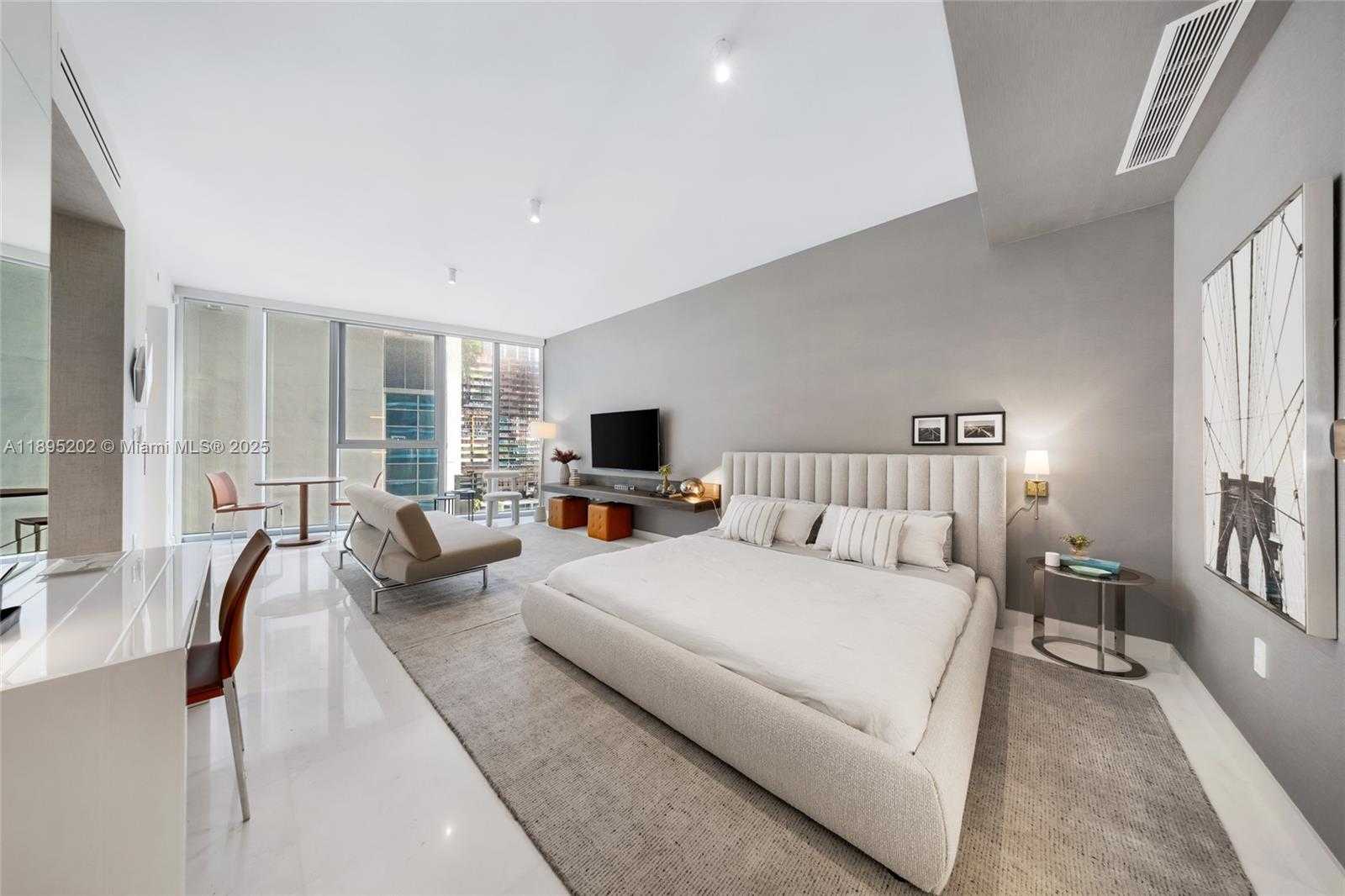 Small Image of 300 BISCAYNE BLVD WAY #805, Miami Number 7