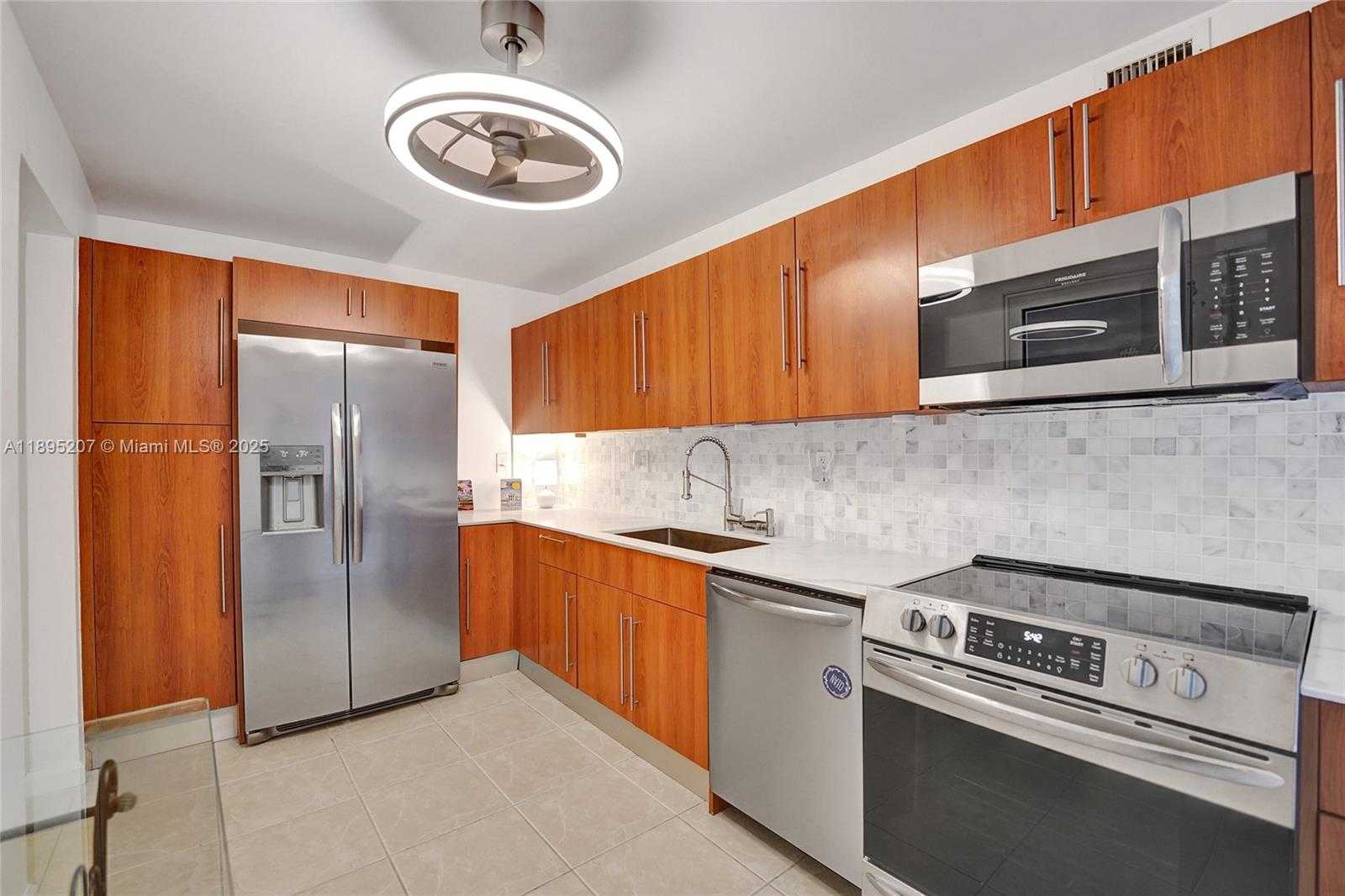 Small Image of 3000 SOUTH OCEAN DR #1106, Hollywood Number 16