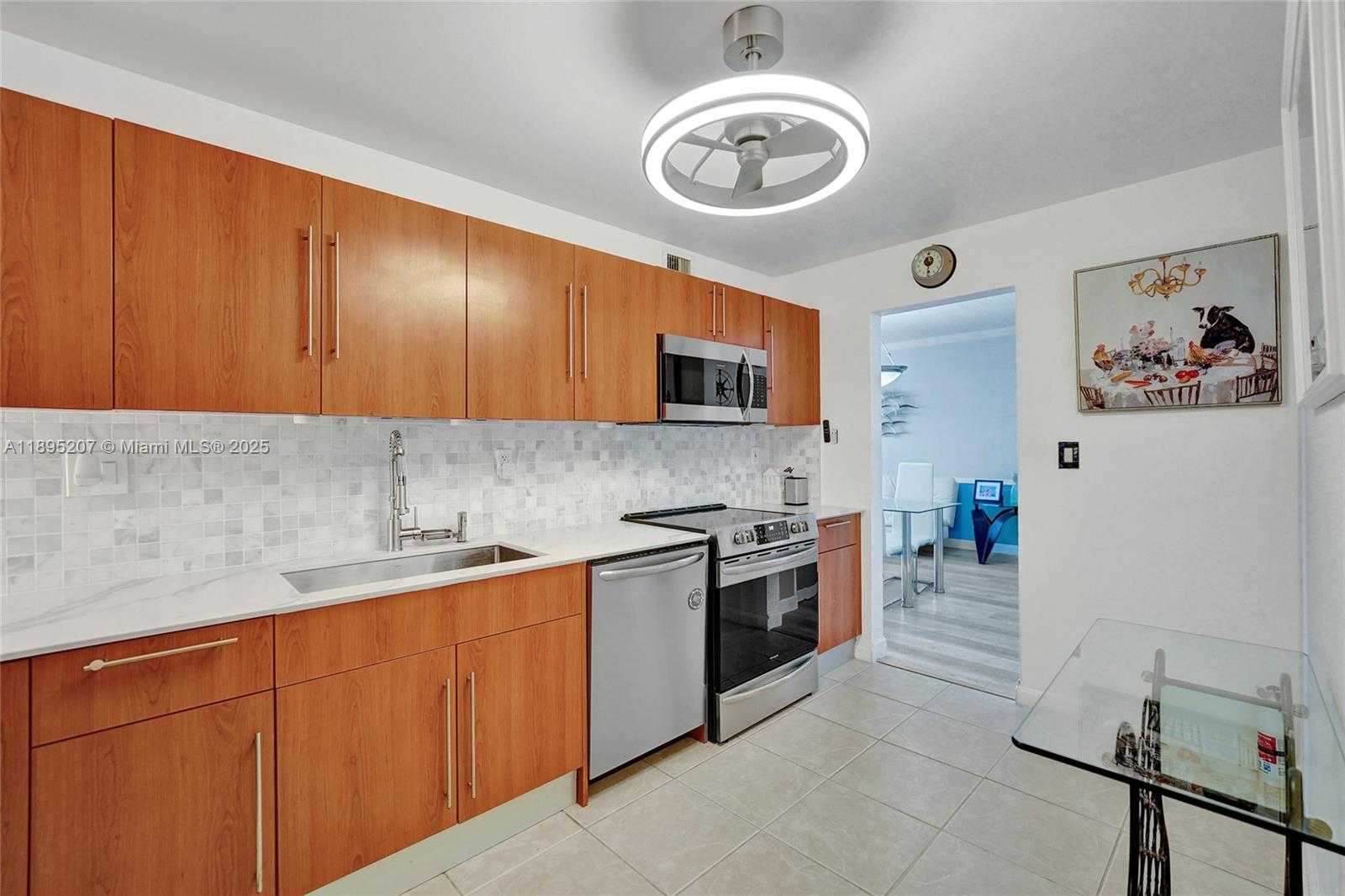 Small Image of 3000 SOUTH OCEAN DR #1106, Hollywood Number 17
