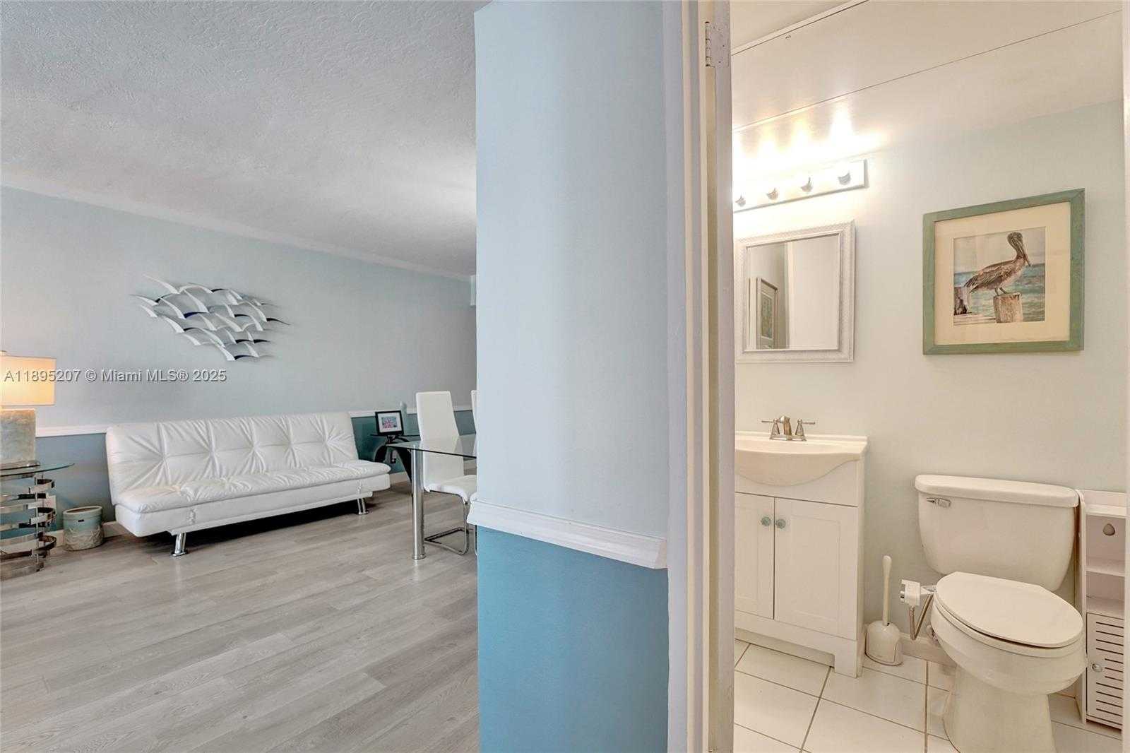 Small Image of 3000 SOUTH OCEAN DR #1106, Hollywood Number 29
