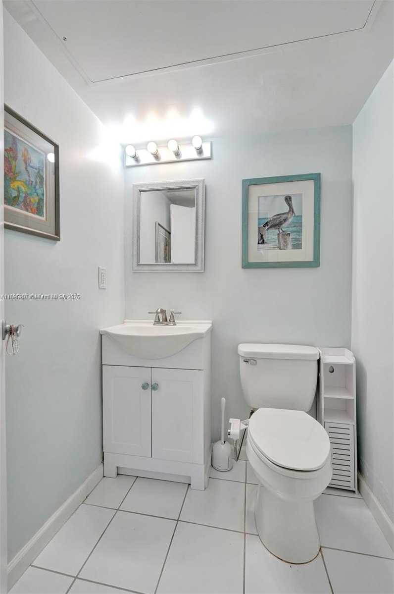 Small Image of 3000 SOUTH OCEAN DR #1106, Hollywood Number 30