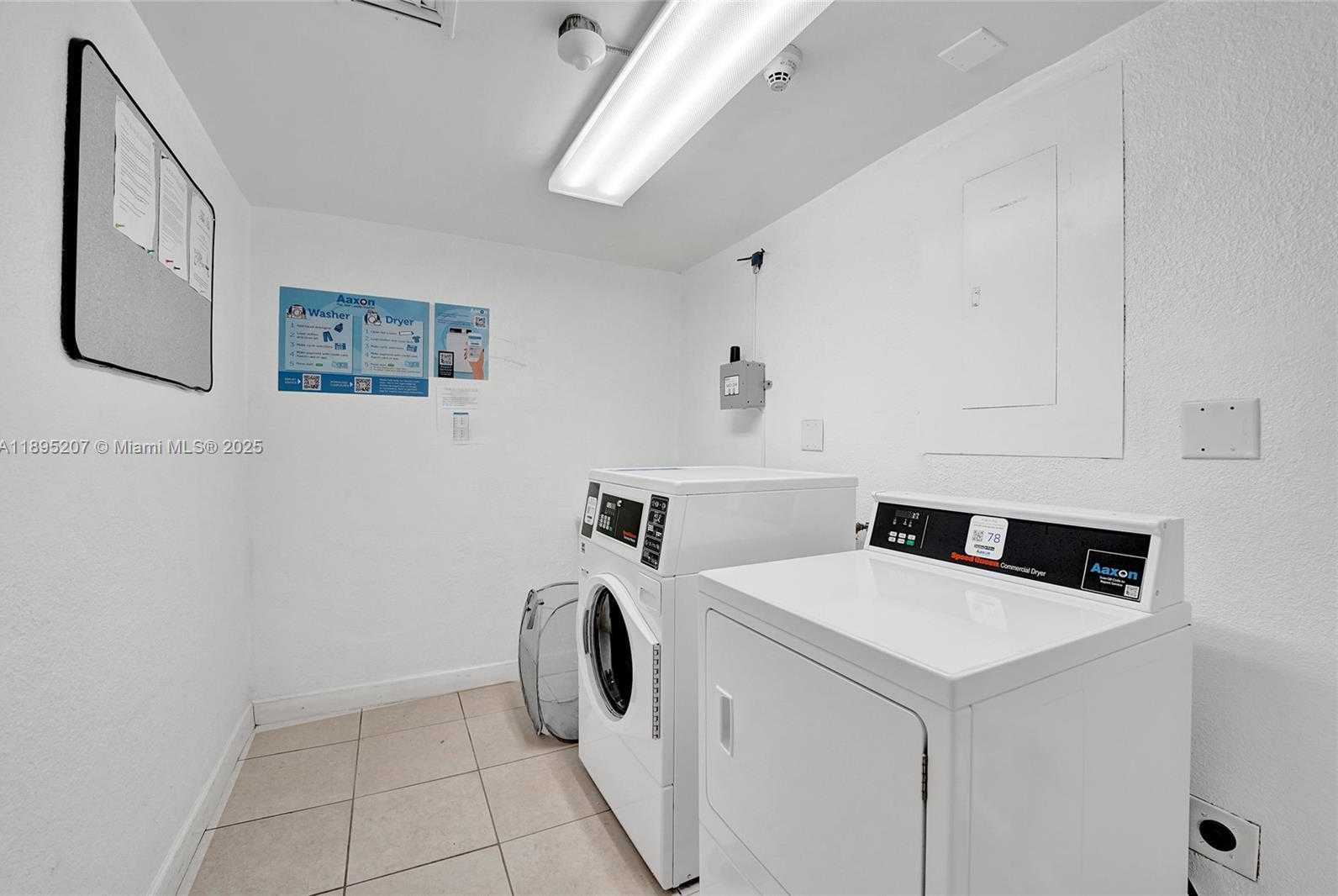 Small Image of 3000 SOUTH OCEAN DR #1106, Hollywood Number 31