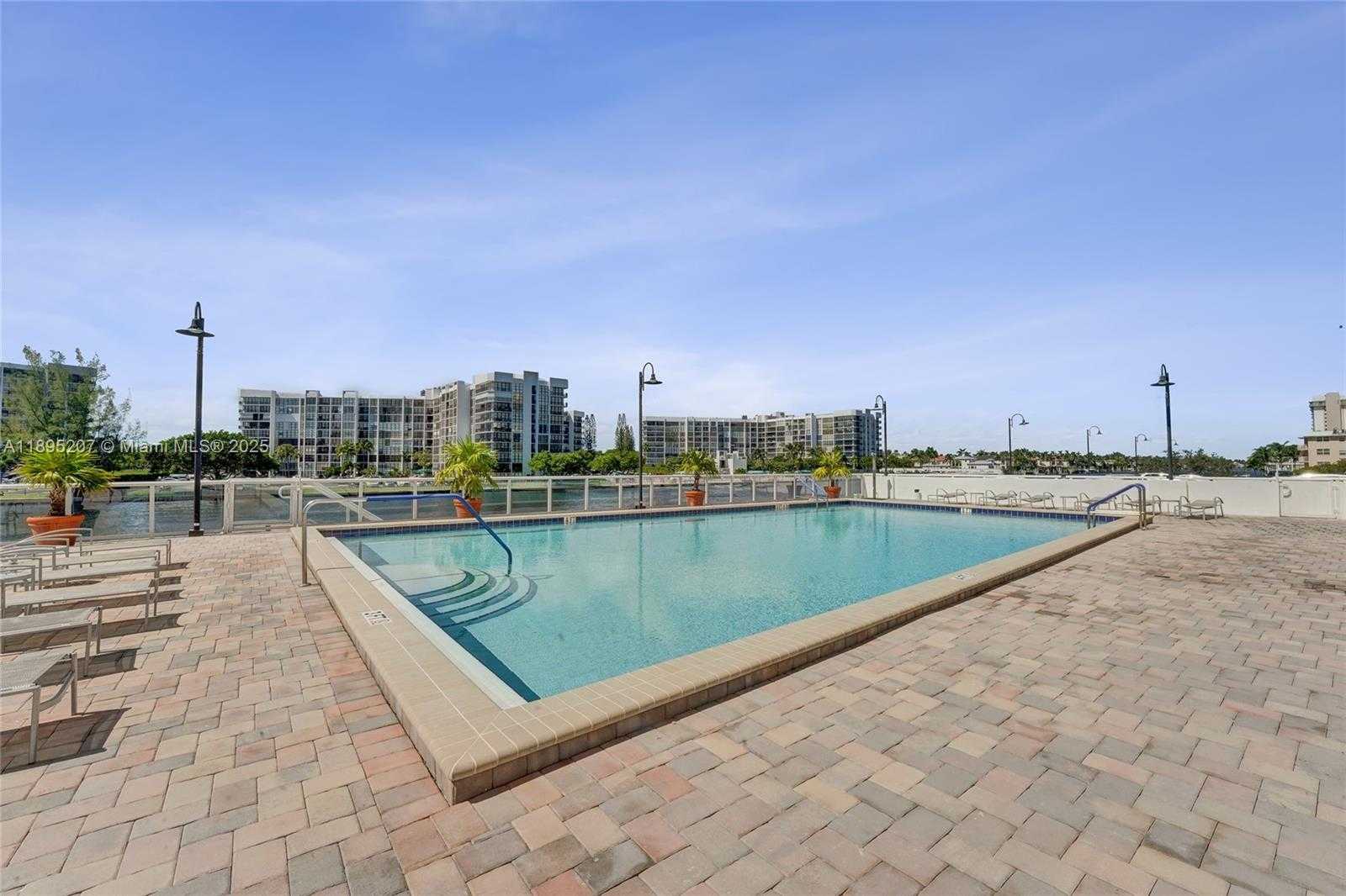 Small Image of 3000 SOUTH OCEAN DR #1106, Hollywood Number 33
