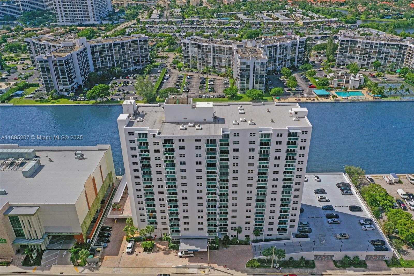 Small Image of 3000 SOUTH OCEAN DR #1106, Hollywood Number 62