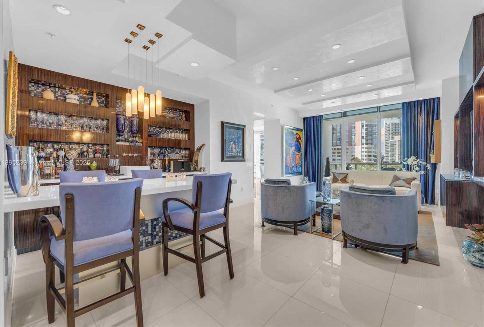 Small Image of 50 SOUTH POINTE DR #705, Miami Beach Number 3