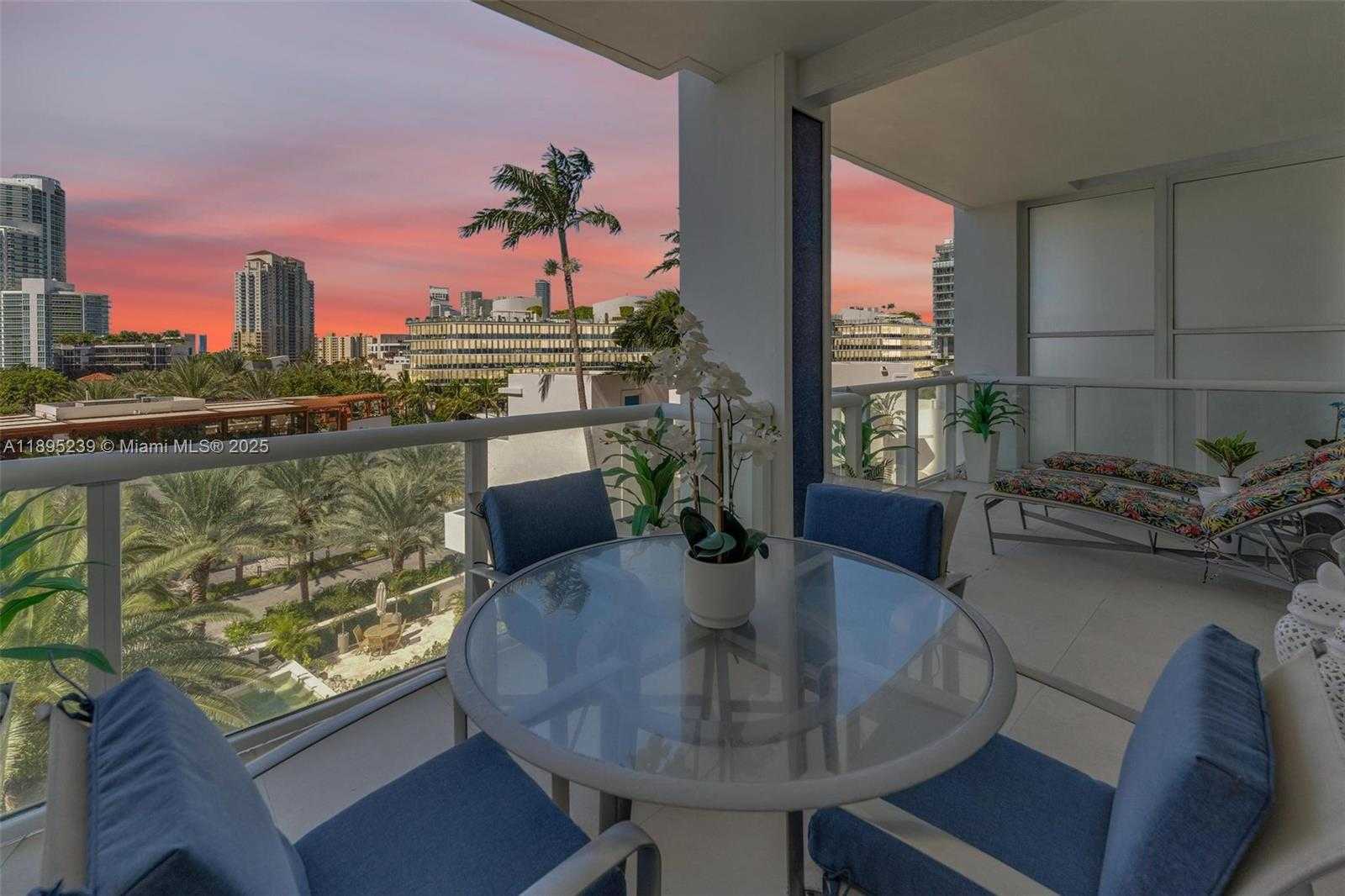 Small Image of 50 SOUTH POINTE DR #705, Miami Beach Number 30