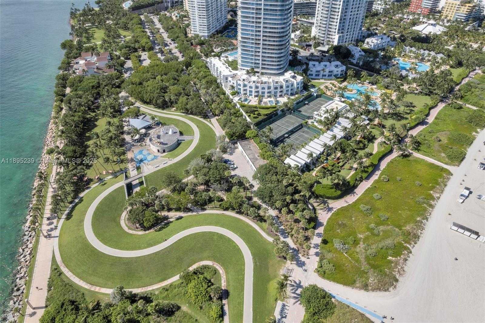 Small Image of 50 SOUTH POINTE DR #705, Miami Beach Number 41