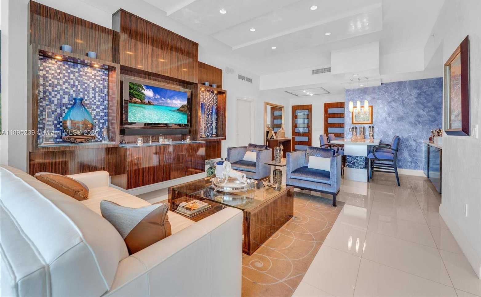 Small Image of 50 SOUTH POINTE DR #705, Miami Beach Number 5