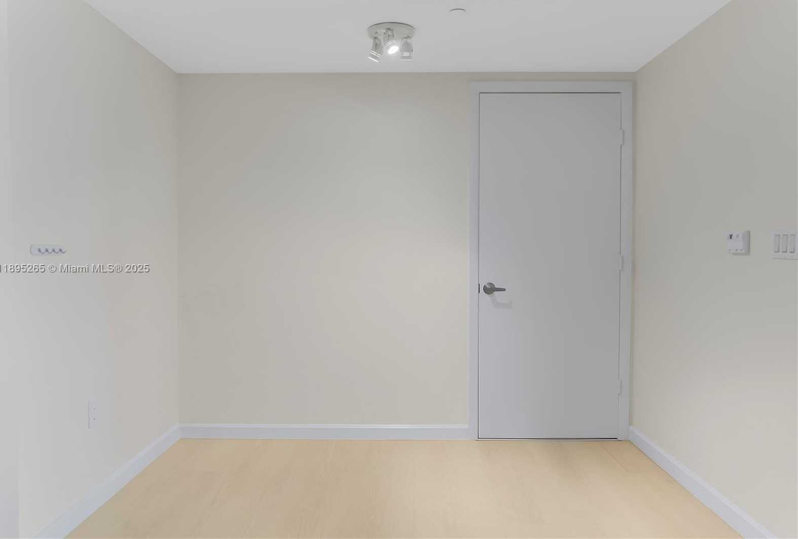 Small Image of 50 BISCAYNE BLVD #1505, Miami Number 12