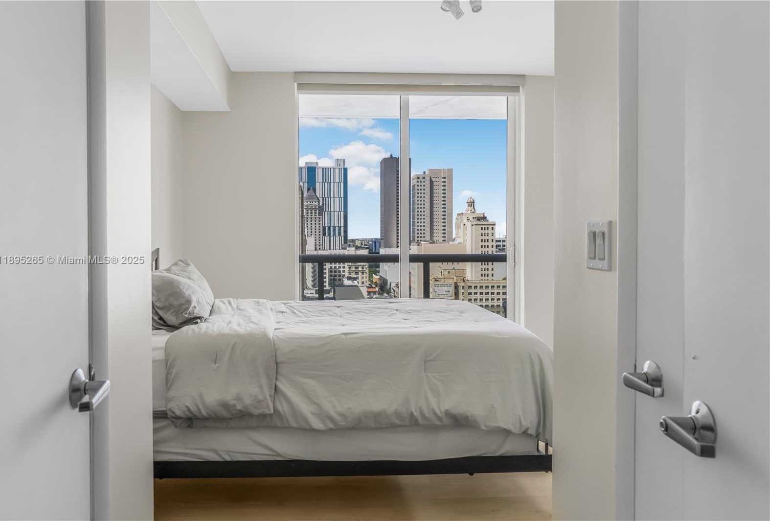 Small Image of 50 BISCAYNE BLVD #1505, Miami Number 21