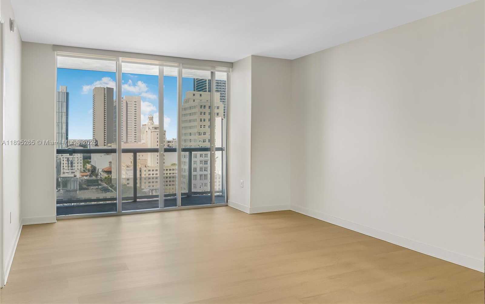 Small Image of 50 BISCAYNE BLVD #1505, Miami Number 6