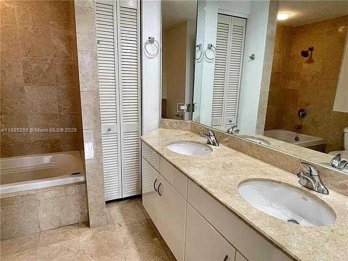 Small Image of 801 BRICKELL KEY BLVD #1901, Miami Number 10