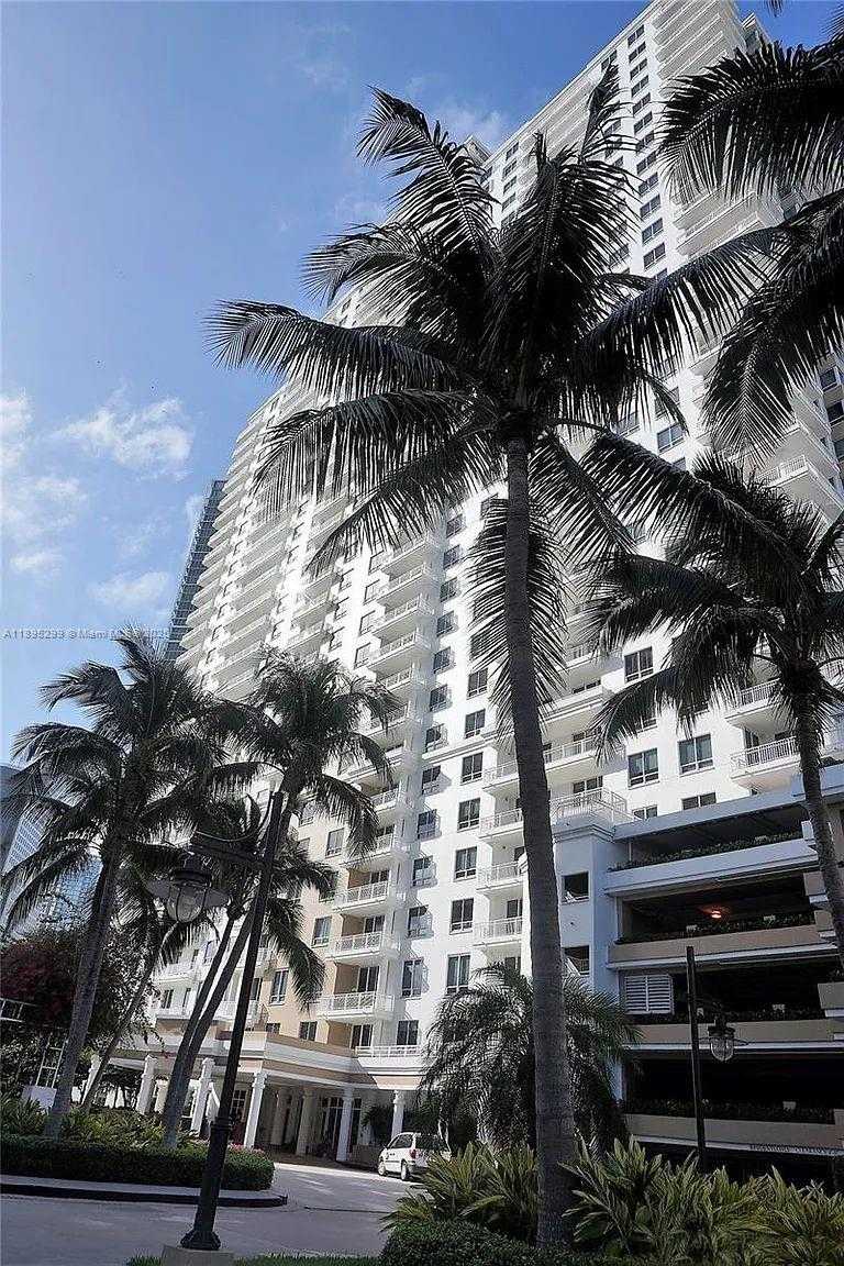 Small Image of 801 BRICKELL KEY BLVD #1901, Miami Number 12