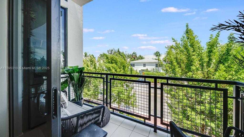 Small Image of 1030 15TH ST #201, Miami Beach Number 10