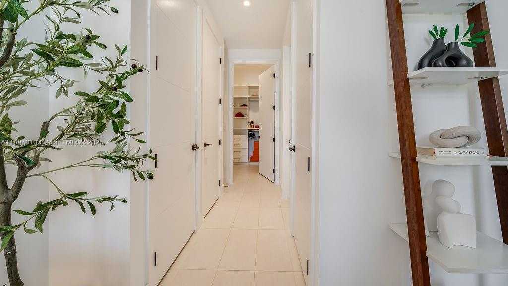 Small Image of 1030 15TH ST #201, Miami Beach Number 14