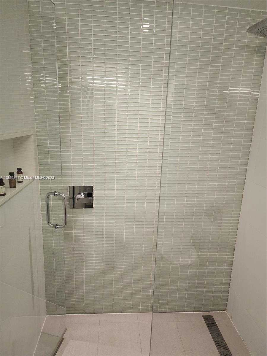 Small Image of 6080 COLLINS AVE #304, Miami Beach Number 23