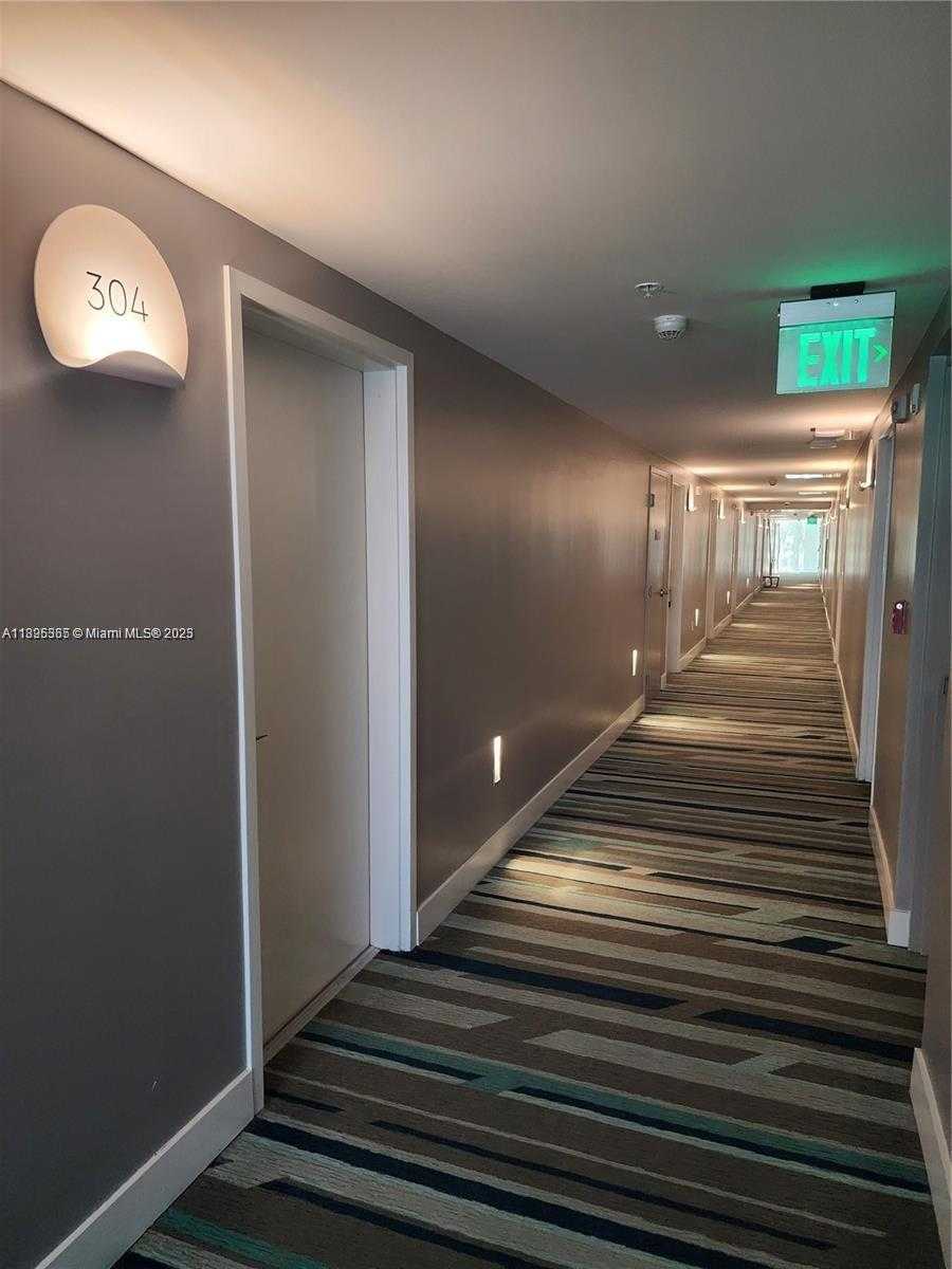 Small Image of 6080 COLLINS AVE #304, Miami Beach Number 5