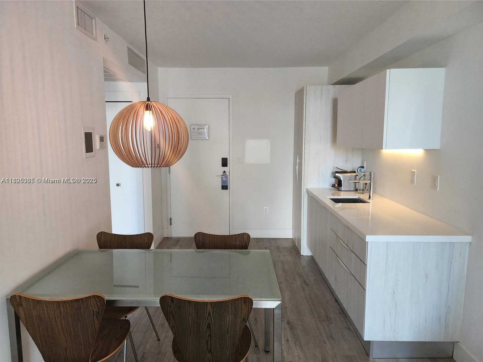 Small Image of 6080 COLLINS AVE #304, Miami Beach Number 9